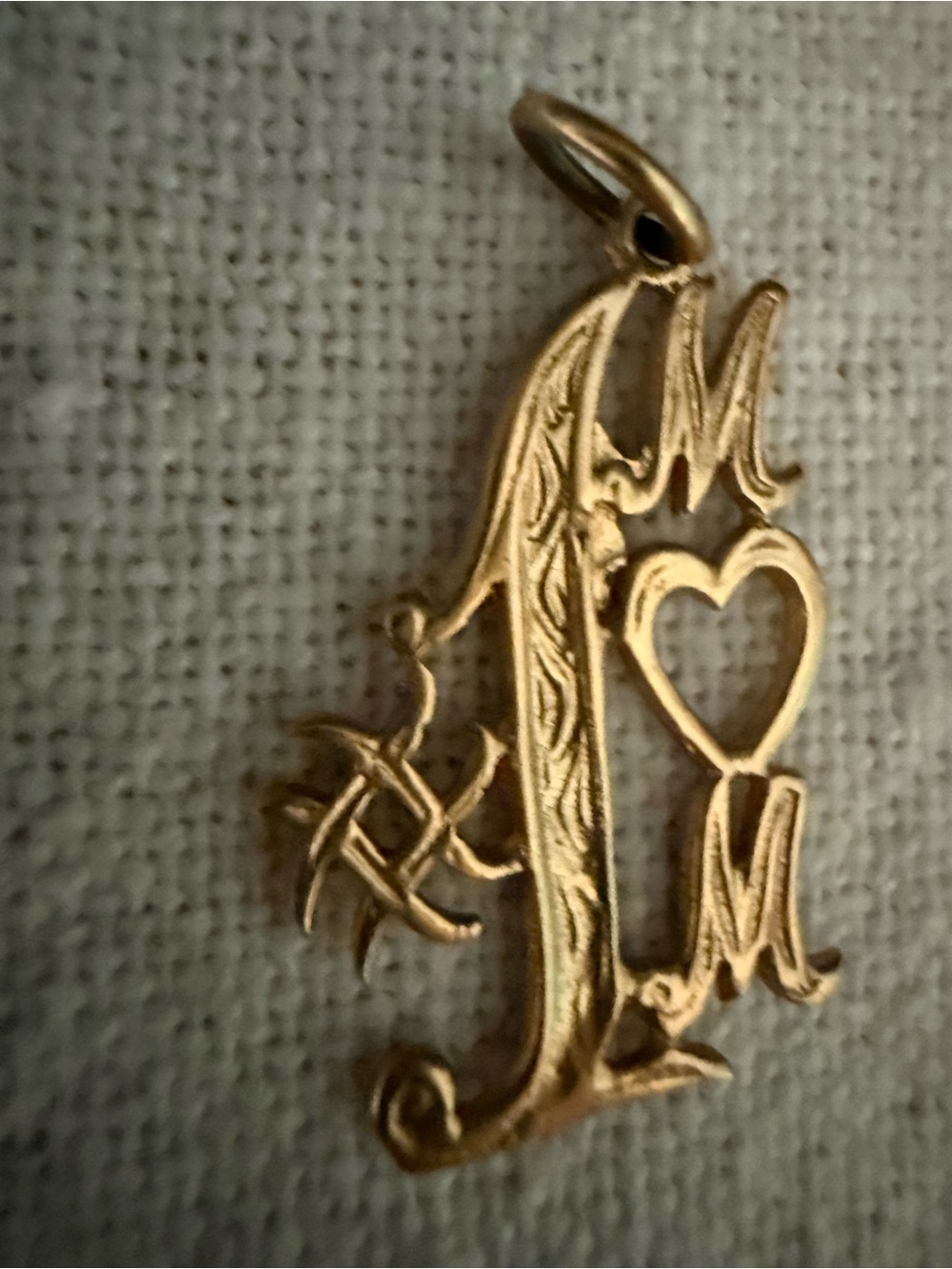 Vintage 14k Gold #1 Mom Pendant